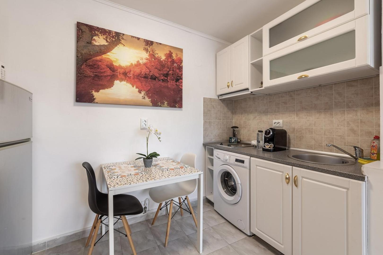 Downtown Victoria Studios By Citybookings Bucureşti Ngoại thất bức ảnh